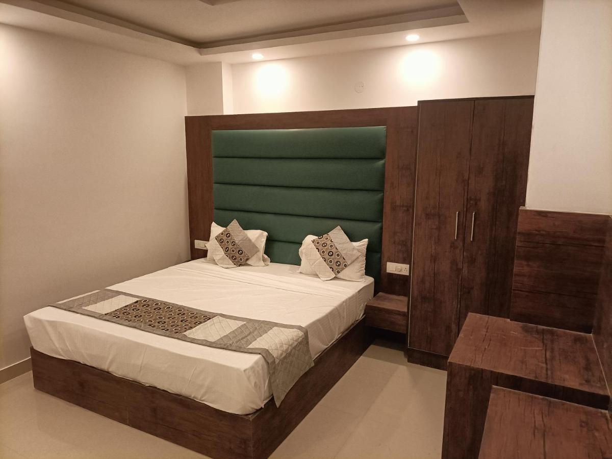 Hotel Tark Inn Near Igi Airport New Delhi Exterior photo